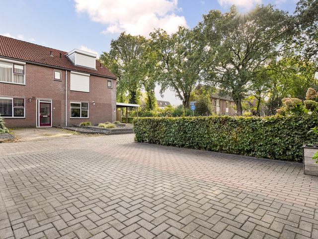 Boterbloem 73A, Hardenberg