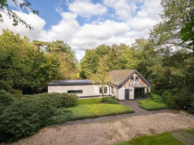 Hartjesbosweg 6, Enschede