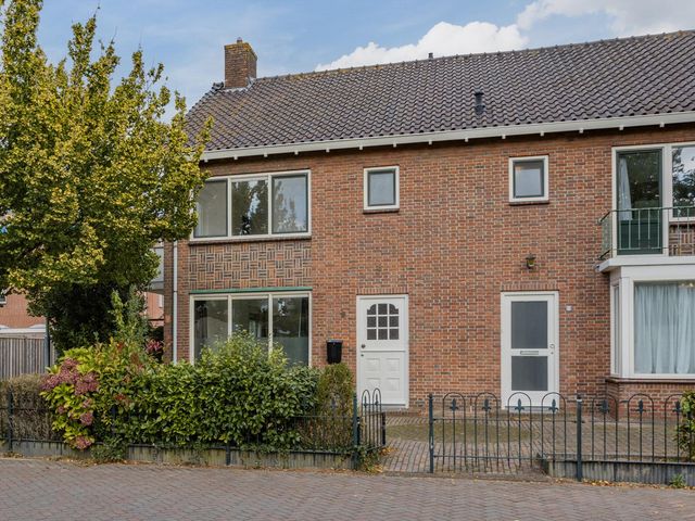 Jonkheer de Jongestraat 9, Hoogeveen