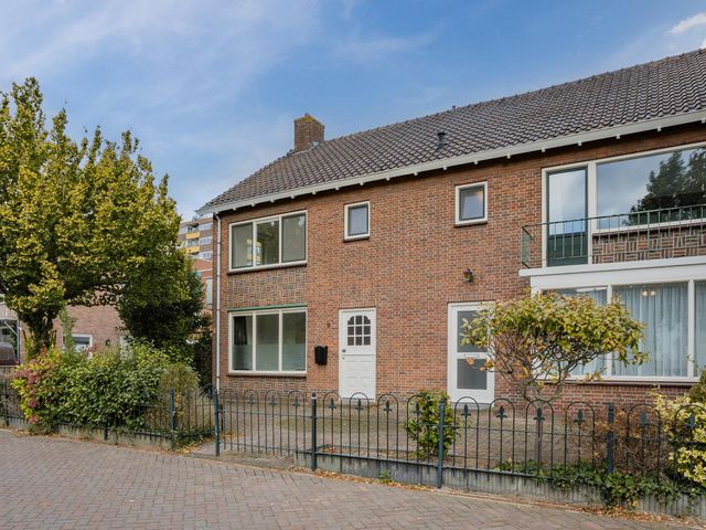 Jonkheer de Jongestraat 9, Hoogeveen