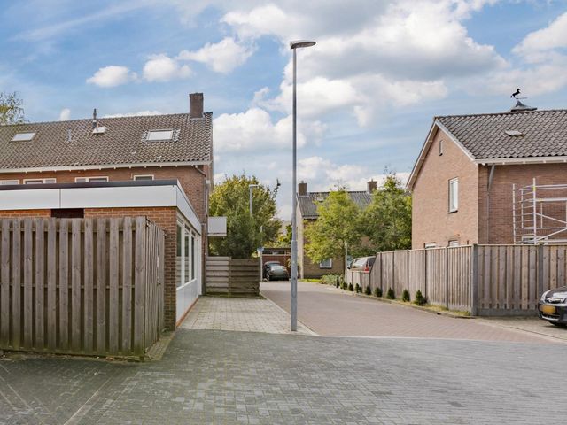 Jonkheer de Jongestraat 9, Hoogeveen