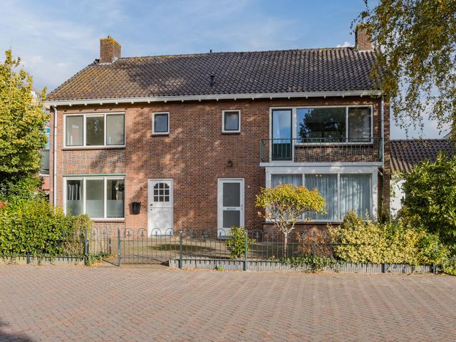 Jonkheer de Jongestraat 11, Hoogeveen