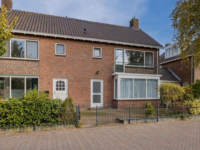 Jonkheer de Jongestraat 11, Hoogeveen