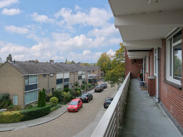 Maasstraat 112, Almelo