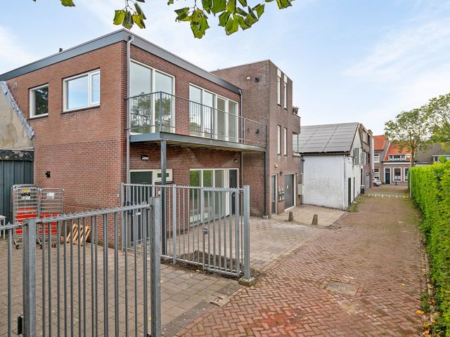 Pompstraat 6, Steenbergen