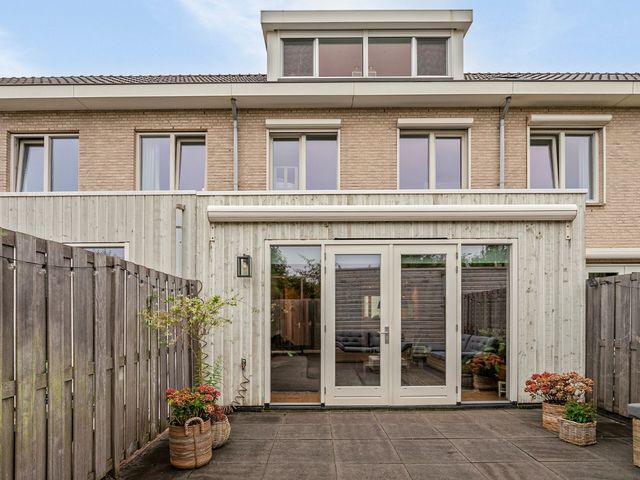 Wil Vinjéstraat 44, Hoek Van Holland