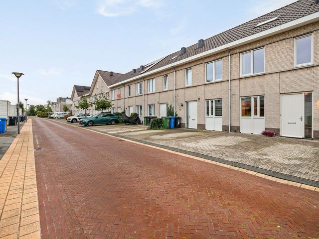 Wil Vinjéstraat 44, Hoek Van Holland