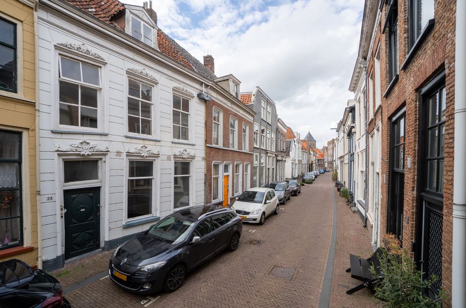 Buiten Nieuwstraat 24