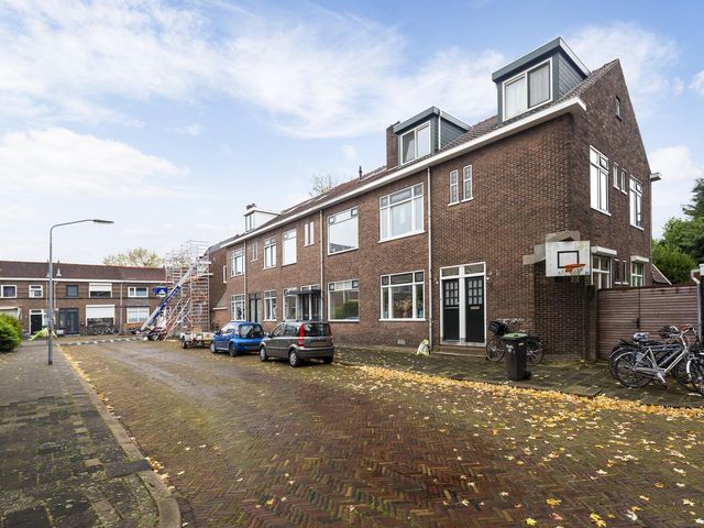 Erkentrudenstraat 5, Dordrecht