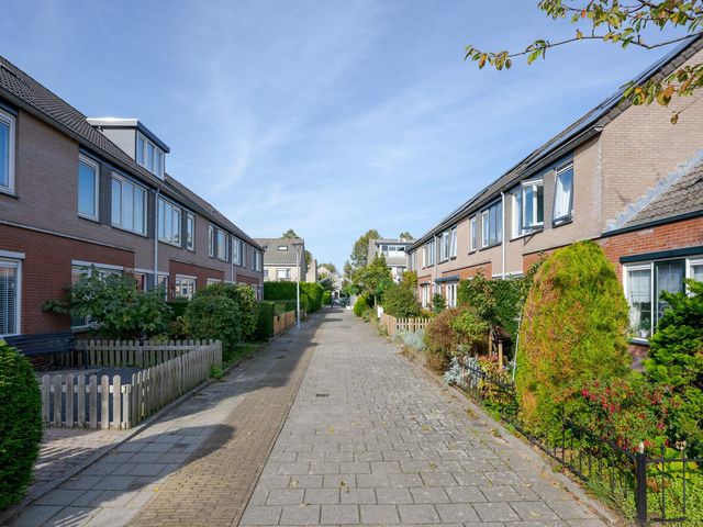 Alexander Adamskistraat 7, Voorschoten