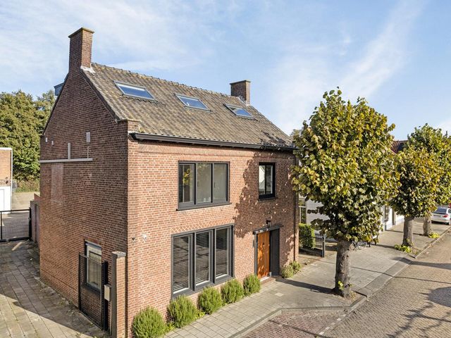 Grotestraat 19, Waalwijk