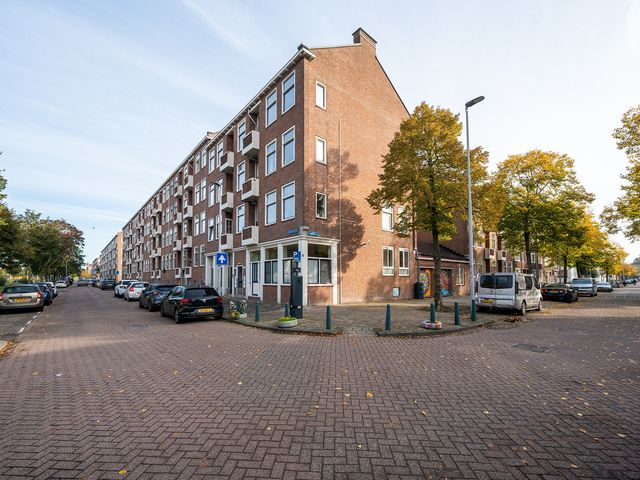 Hogenbanweg 122A, Rotterdam