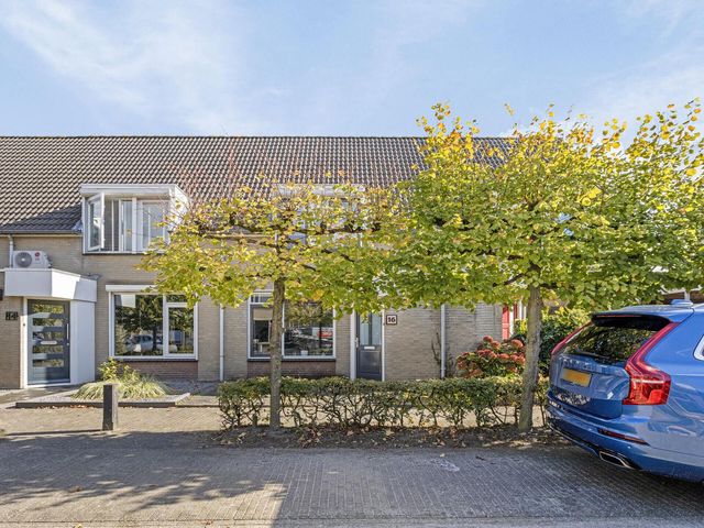 Leijgraafstraat 16, Veghel