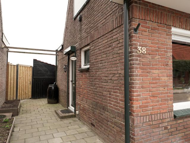 Welhoekstraat 38, Kruiningen