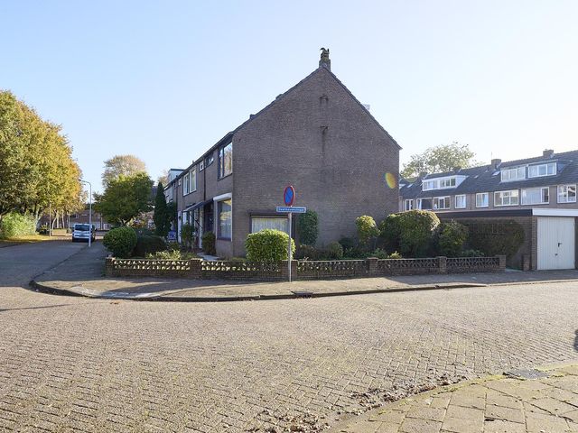 Beethovenhof 28, Terneuzen