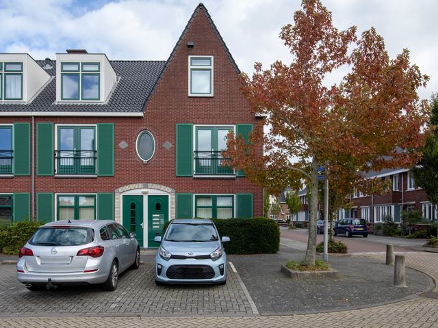 Zwanebloemweg 24, Kudelstaart