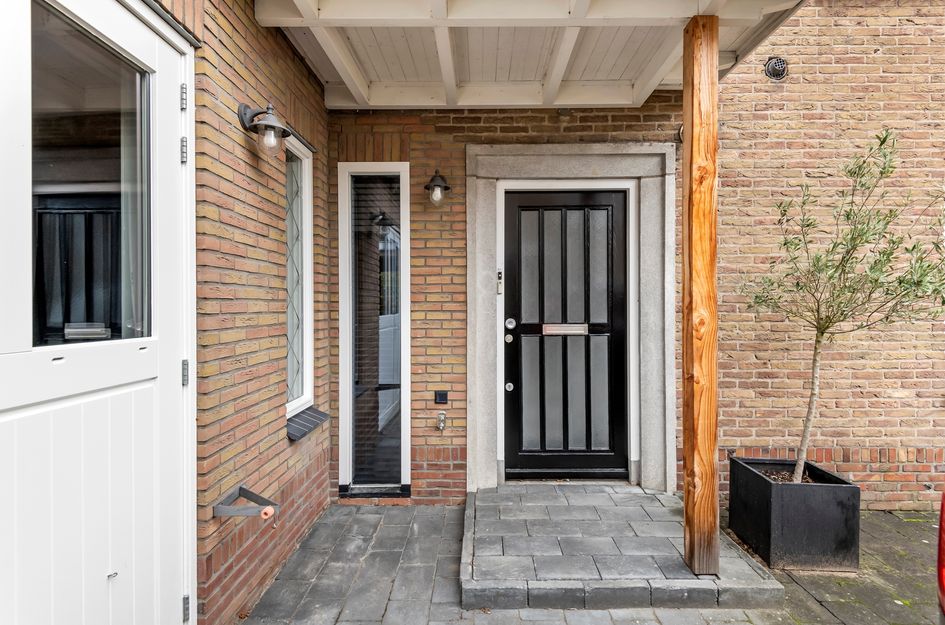 Van Hogendorpstraat 8