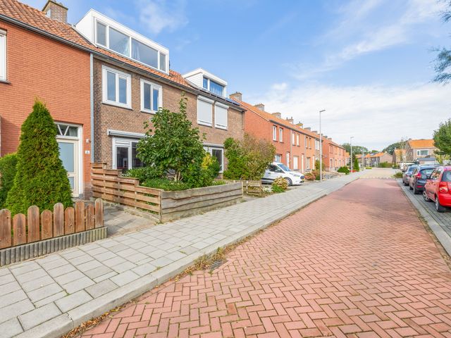 Meidoornstraat 8, Waddinxveen