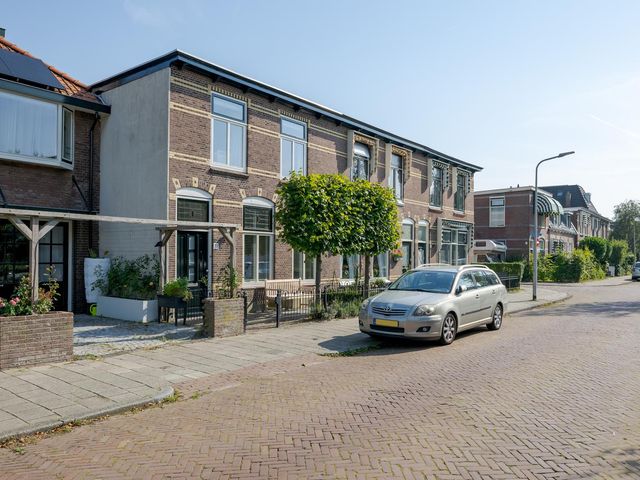 Papelaan 78, Voorschoten