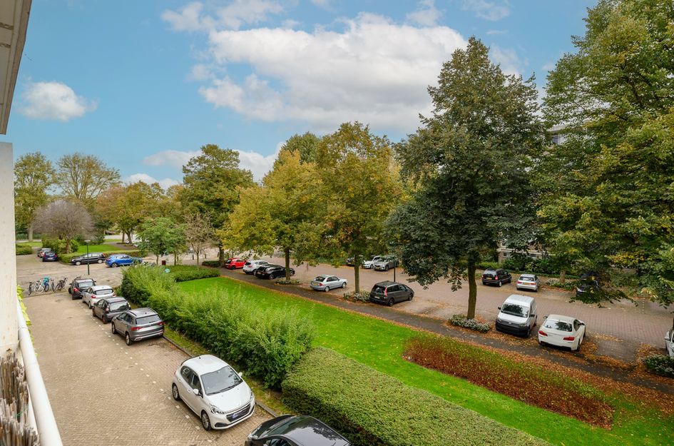 Burgemeester Caan van Necklaan 146