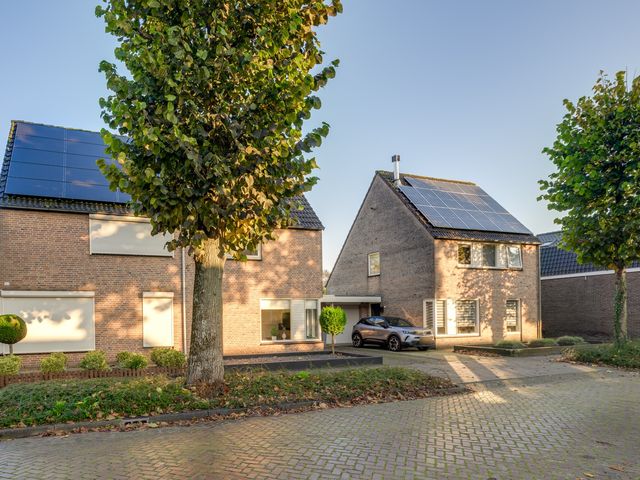 Pastoor Gillisstraat 150, Rijen