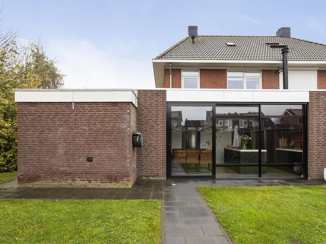 Ratelaar 22, Schoonebeek