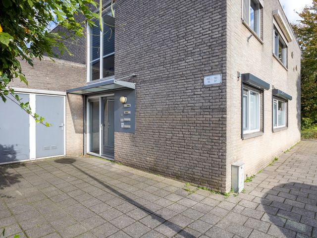 Burgemeester Hendrixstraat 99, Berkel en Rodenrijs