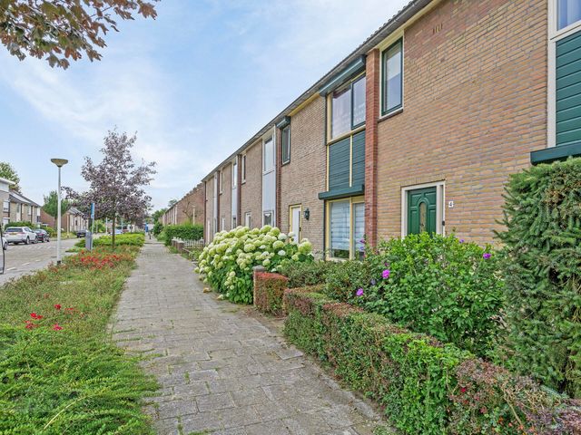 Van der Nootlaan 4, Roosendaal