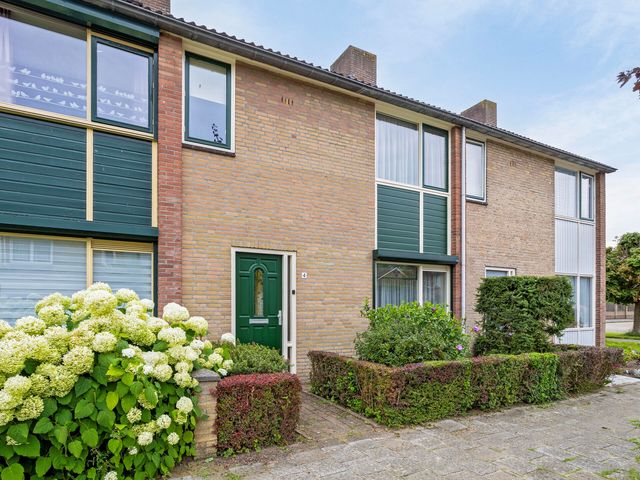 Van der Nootlaan 4, Roosendaal