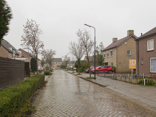 Rector Gelissenstraat 10, Waspik