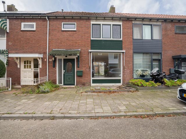 Meindert Hobbemastraat 43, Enschede