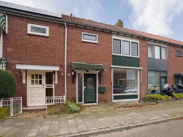 Meindert Hobbemastraat 43, Enschede