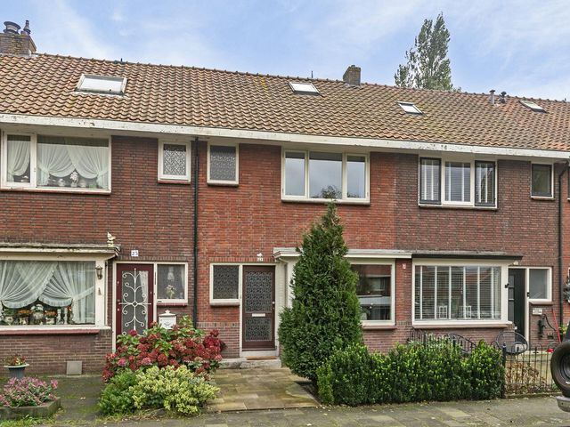 Surinamesingel 27, Vlaardingen