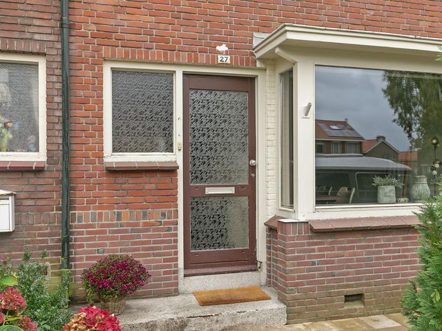 Surinamesingel 27, Vlaardingen