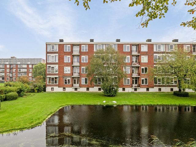 Aagje Dekenstraat 2, Spijkenisse