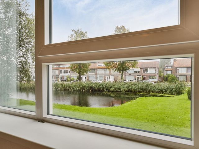 Aagje Dekenstraat 2, Spijkenisse