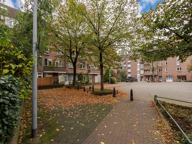 Lakenweversplein 6, Maastricht