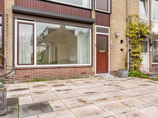 van Raephorststraat 21, Leidschendam