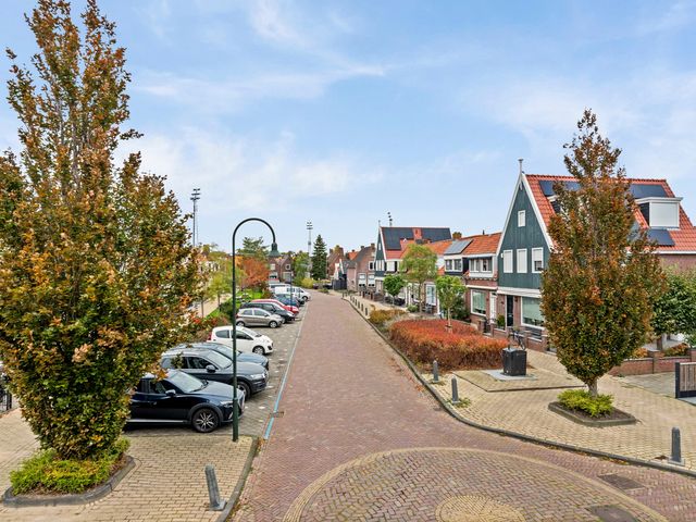 Oranjestraat 1, Volendam