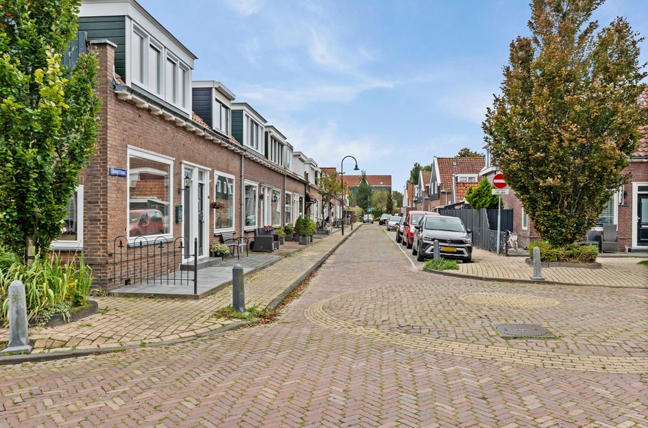 Oranjestraat 1