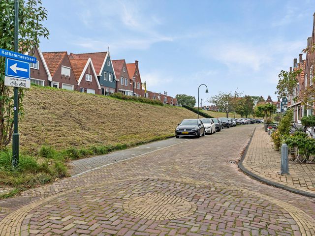 Oranjestraat 1, Volendam