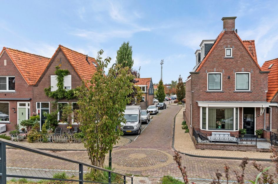 Oranjestraat 1