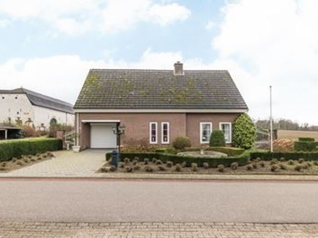 De Steeg 1, Bemelen