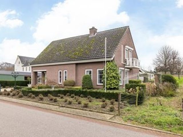 De Steeg 1, Bemelen