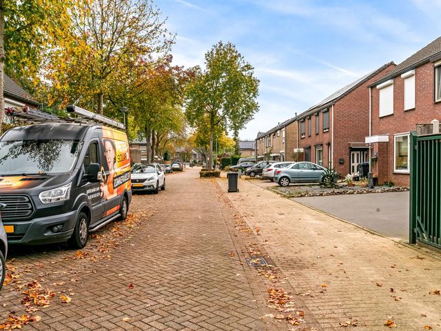 Evertsenstraat 15, Geleen