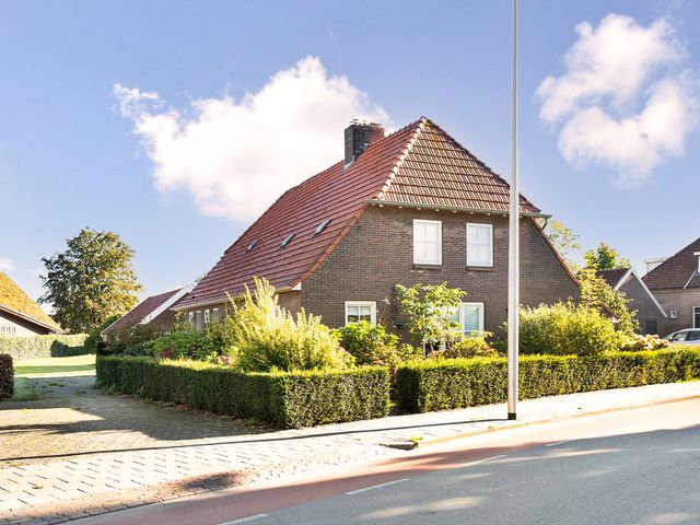 Dorpsstraat 21, Den Ham