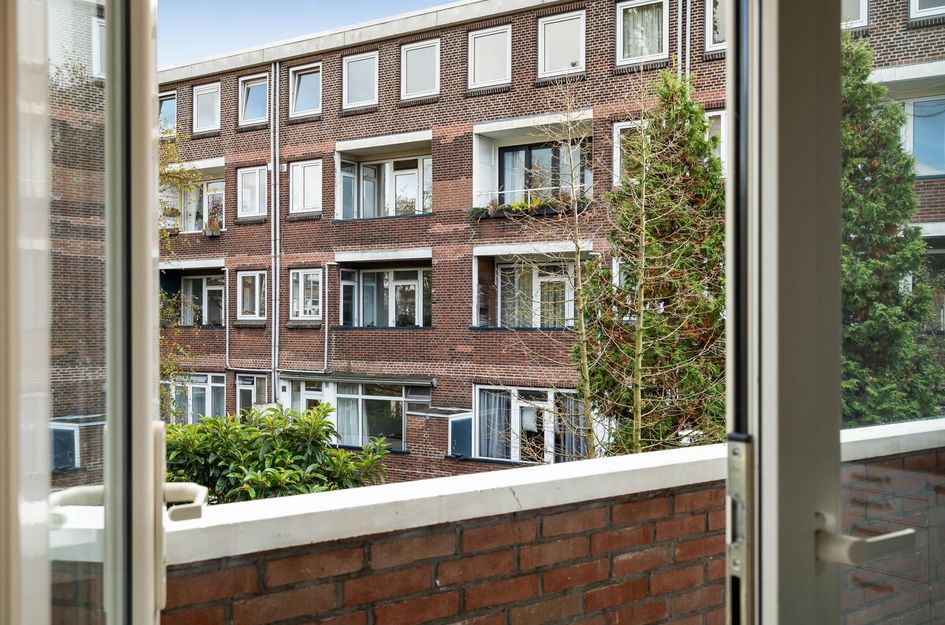 Treubstraat 18B 02