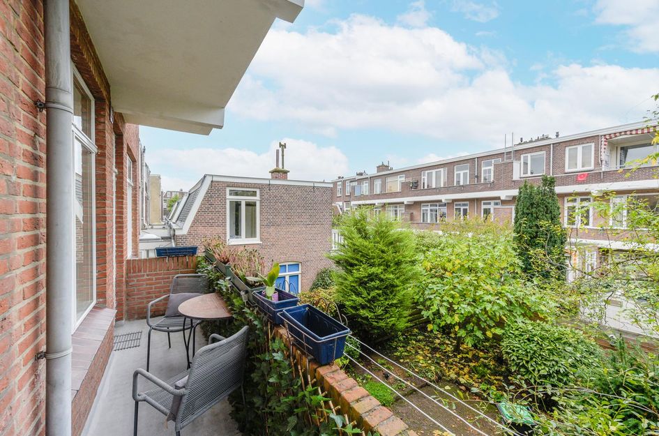 Van Weede van Dijkveldstraat 15A