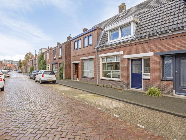 Sint Vincentiusstraat 79, Oosterhout