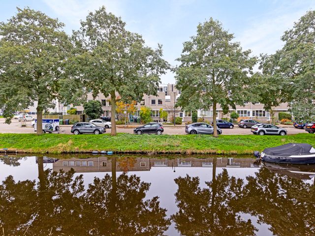 Harriët Freezersingel 8, Leiden